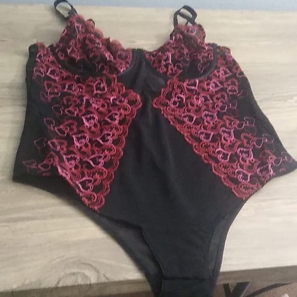 torrid Other - Torrid Vday Bodysuit Embroidered With Hearts Size 1x